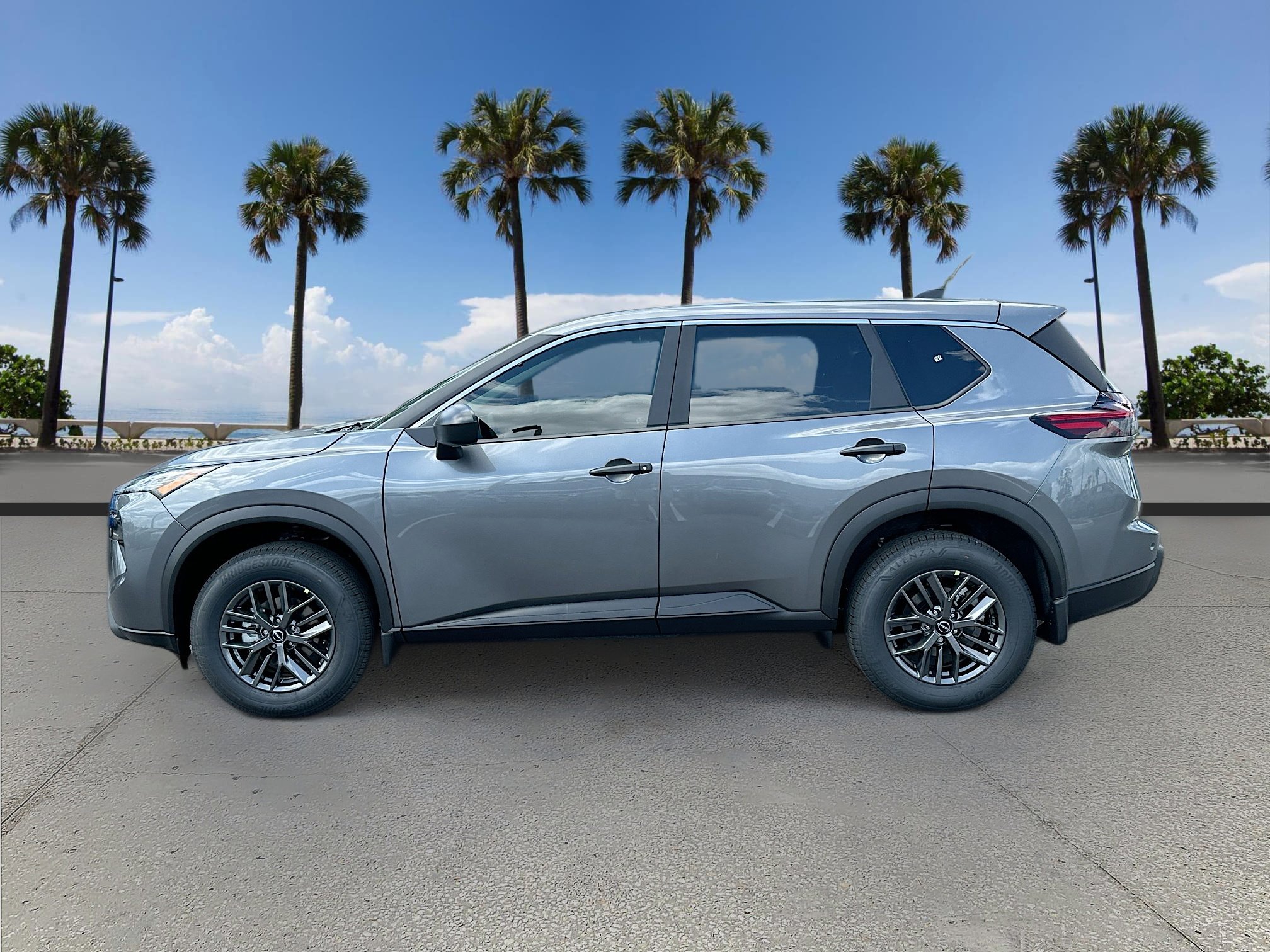 2025 Nissan Rogue S photo 3