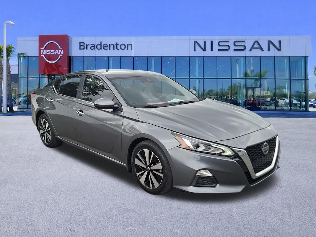 Used 2022 Nissan Altima 2.5 SV Sedan