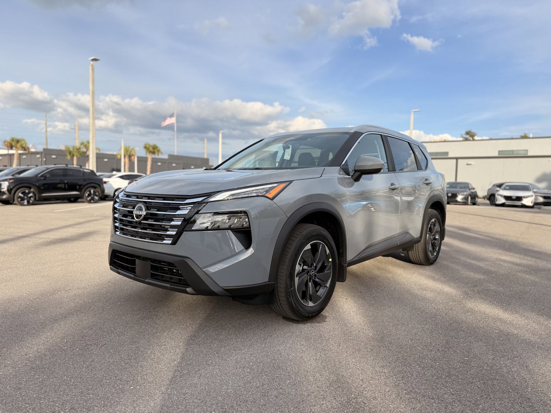 2026 Nissan Rogue SV's photo