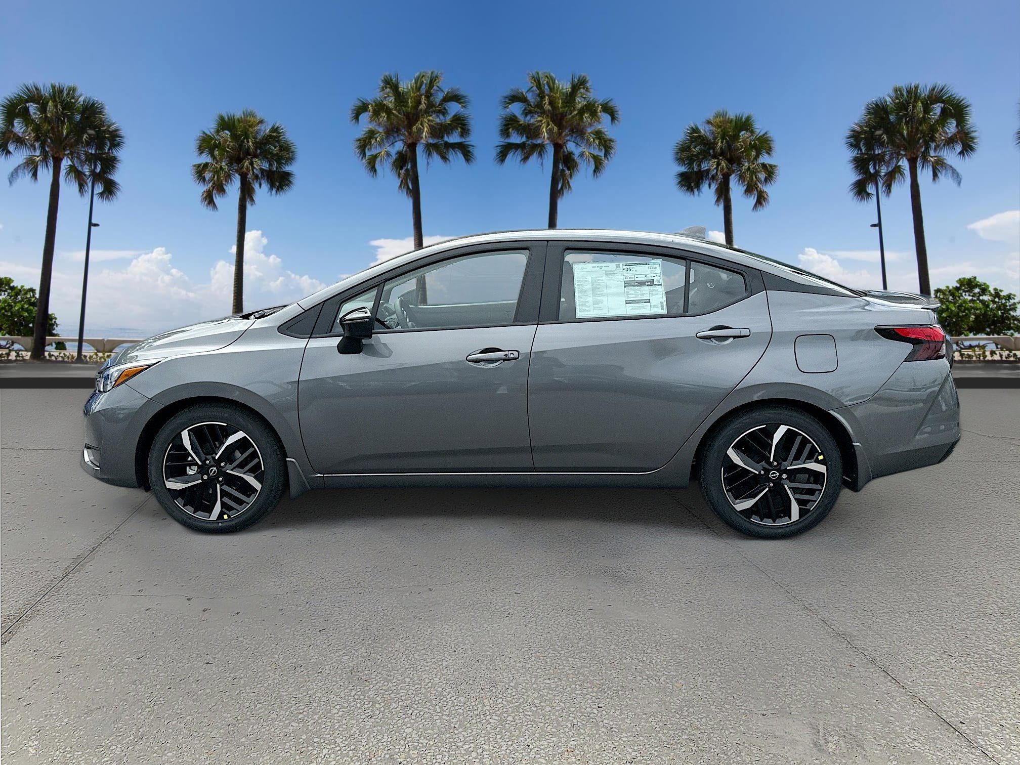 2025 Nissan Versa SR photo 3