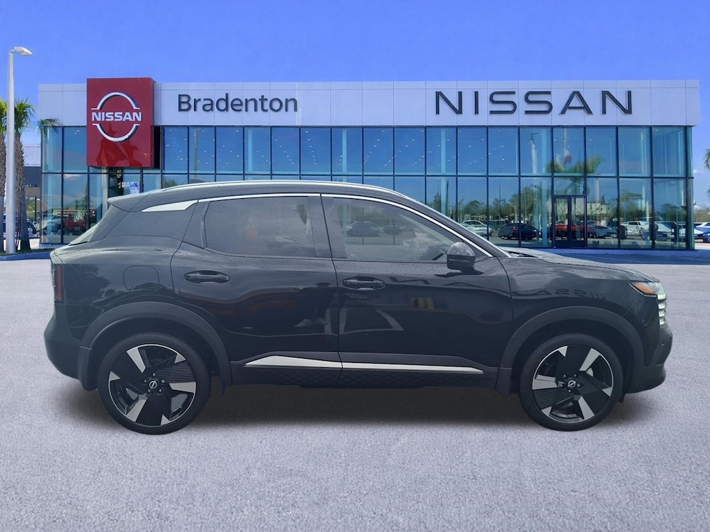 Used 2025 Nissan Kicks SR SUV