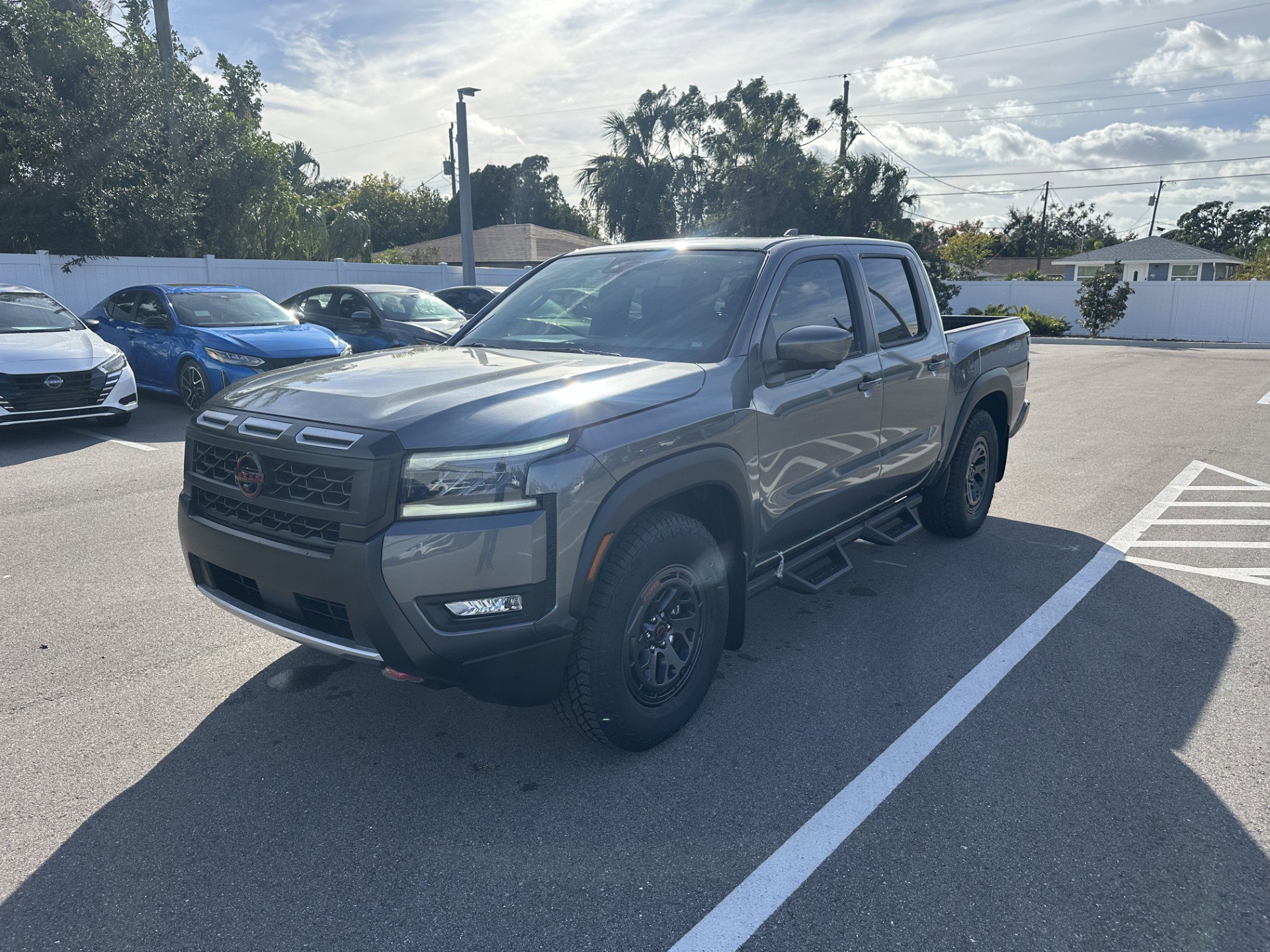 2026 Nissan Frontier PRO-X's photo