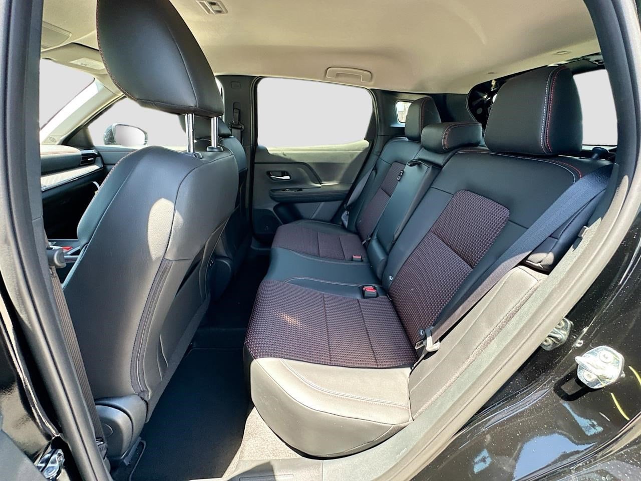 2025 Nissan Kicks SR - Photo 16