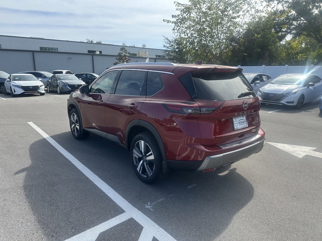 New 2025 Nissan Rogue SL SUV