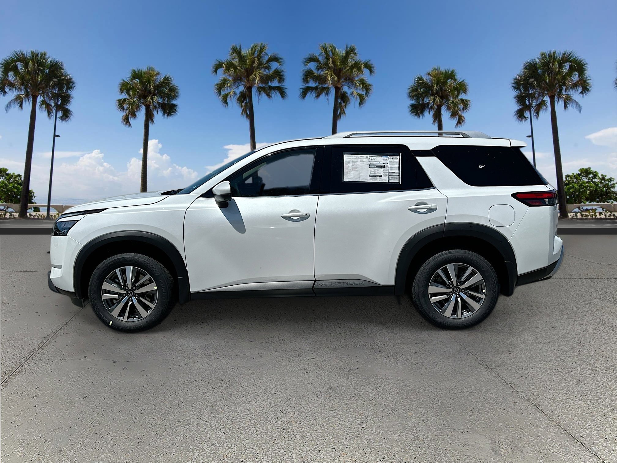 2025 Nissan Pathfinder SL photo 3