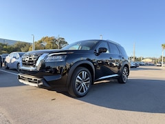 2025 Nissan Pathfinder Platinum SUV