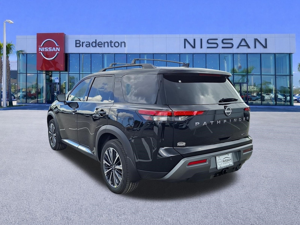 New 2026 Nissan Pathfinder Platinum SUV