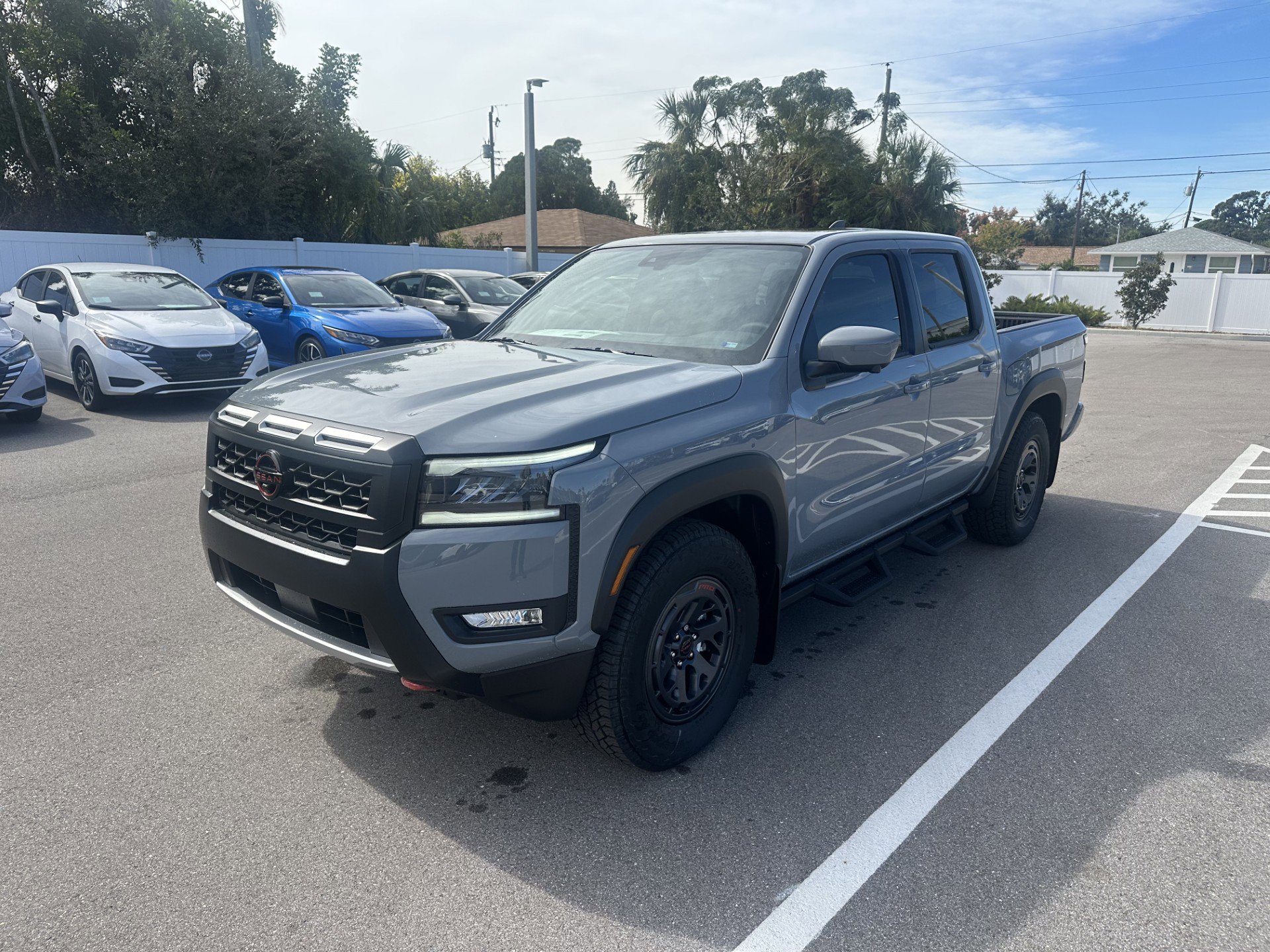 2026 Nissan Frontier PRO-X's photo