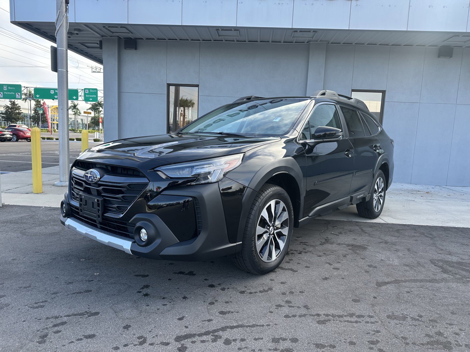 2024 Subaru Outback Limited's photo