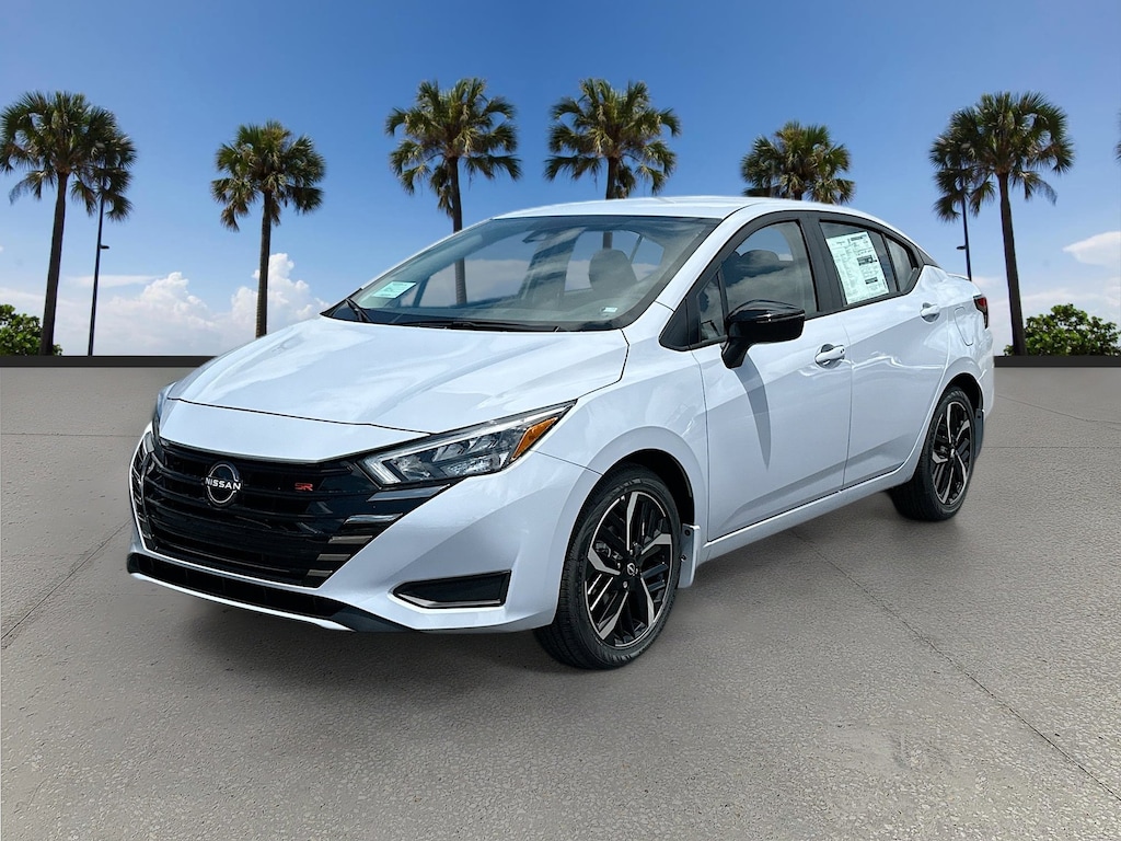 New 2025 Nissan Versa 1.6 SR Sedan