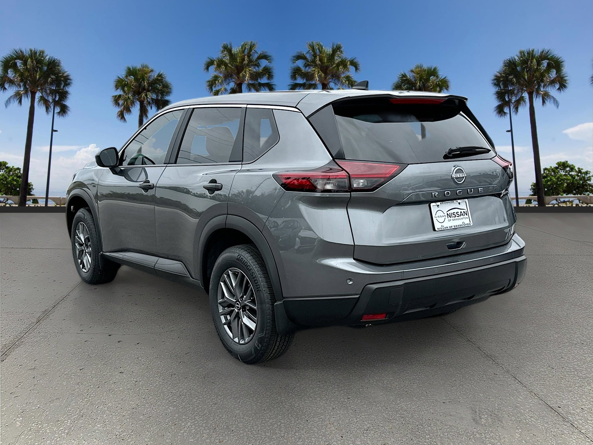 2025 Nissan Rogue S photo 4
