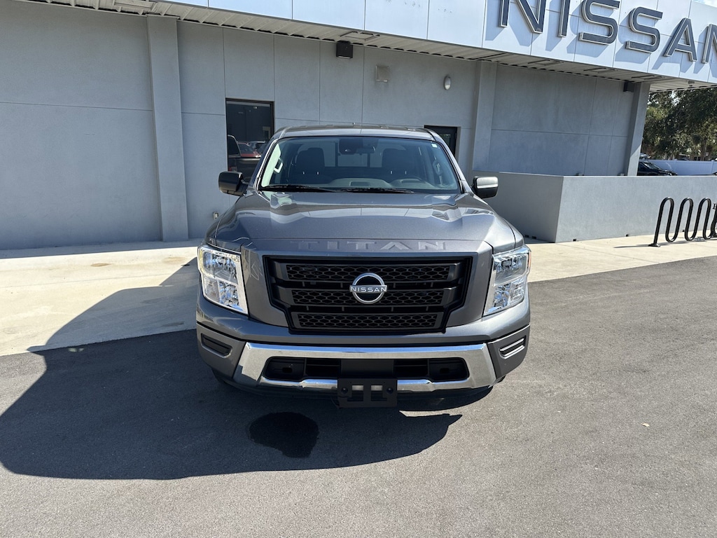 Used 2023 Nissan Titan SV Truck Crew Cab