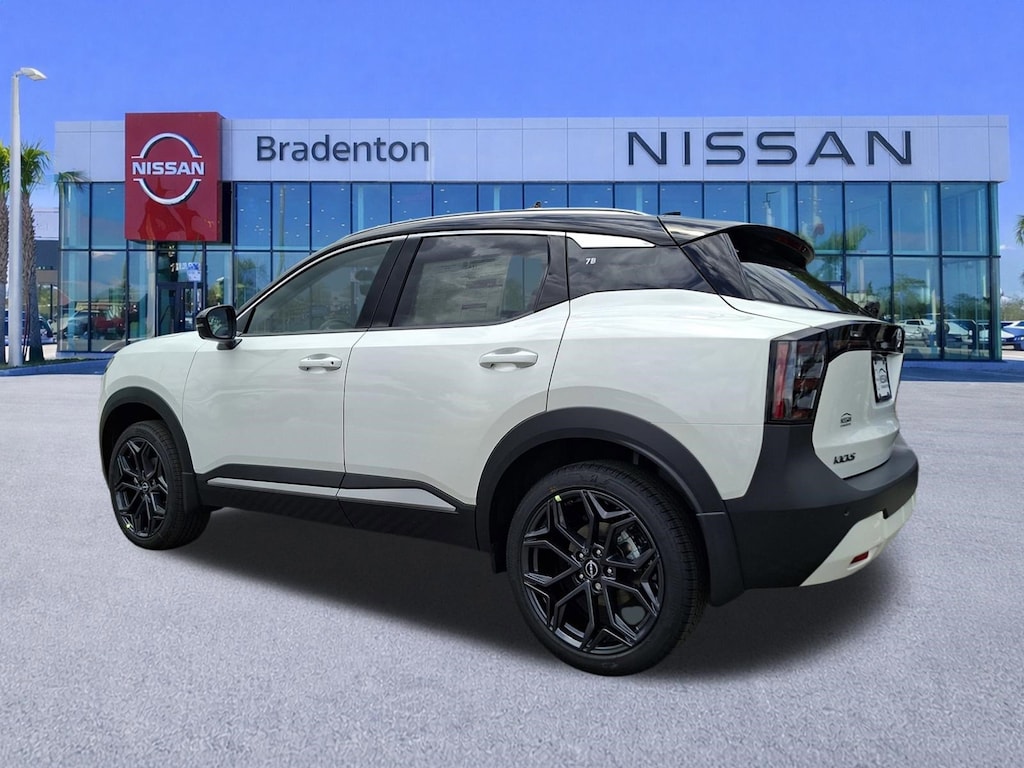 New 2026 Nissan Kicks SR SUV