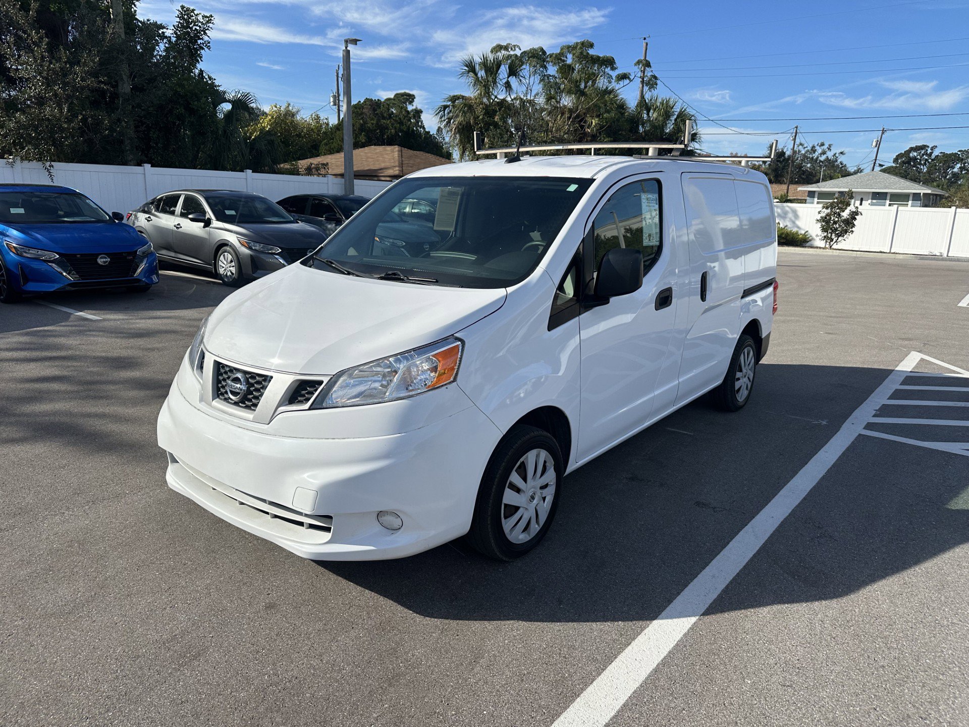2020 Nissan NV200 S's photo
