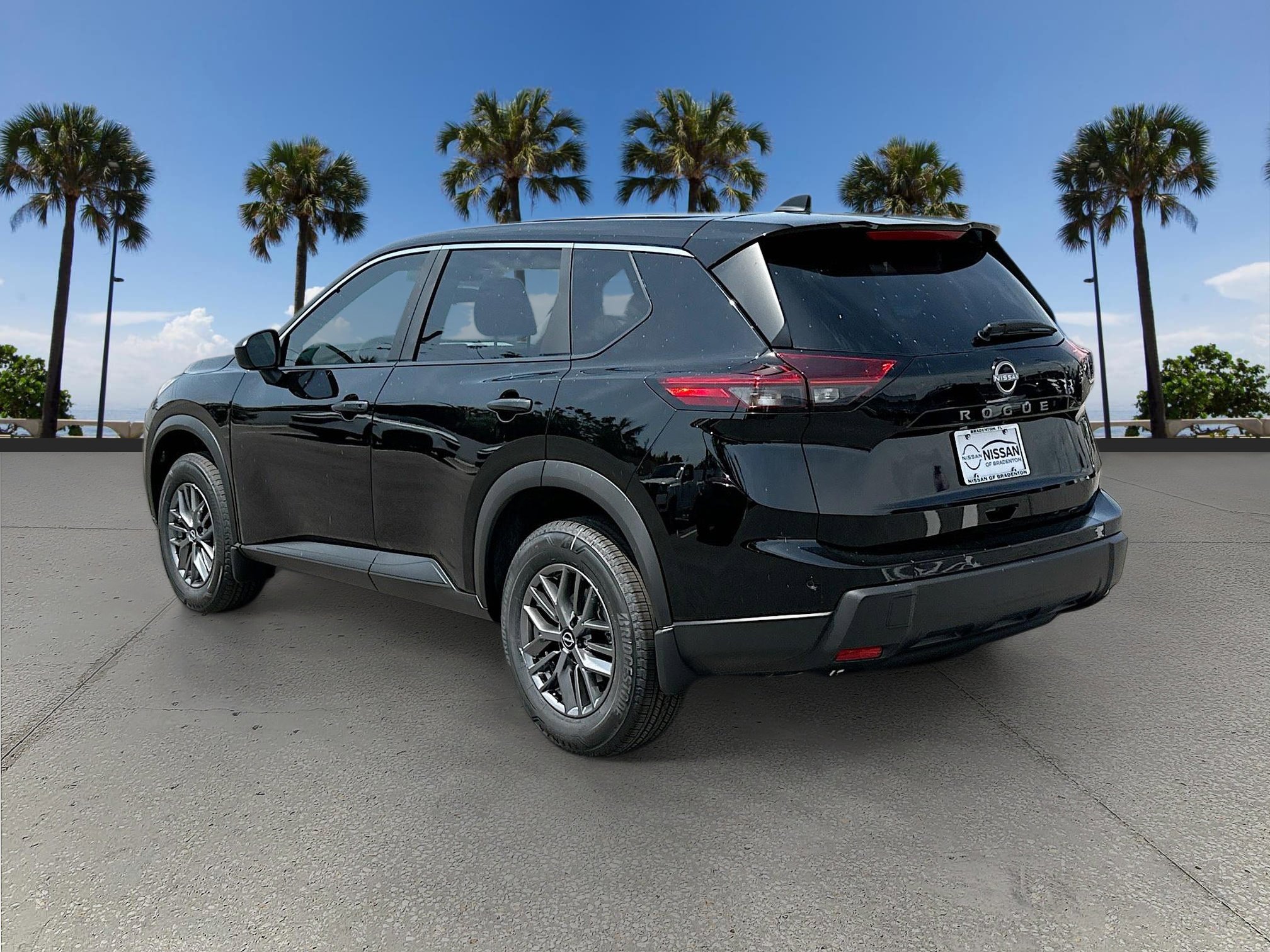 2025 Nissan Rogue S photo 4