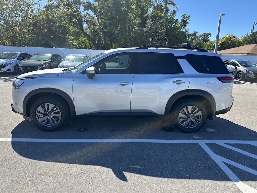 New 2025 Nissan Pathfinder SV SUV