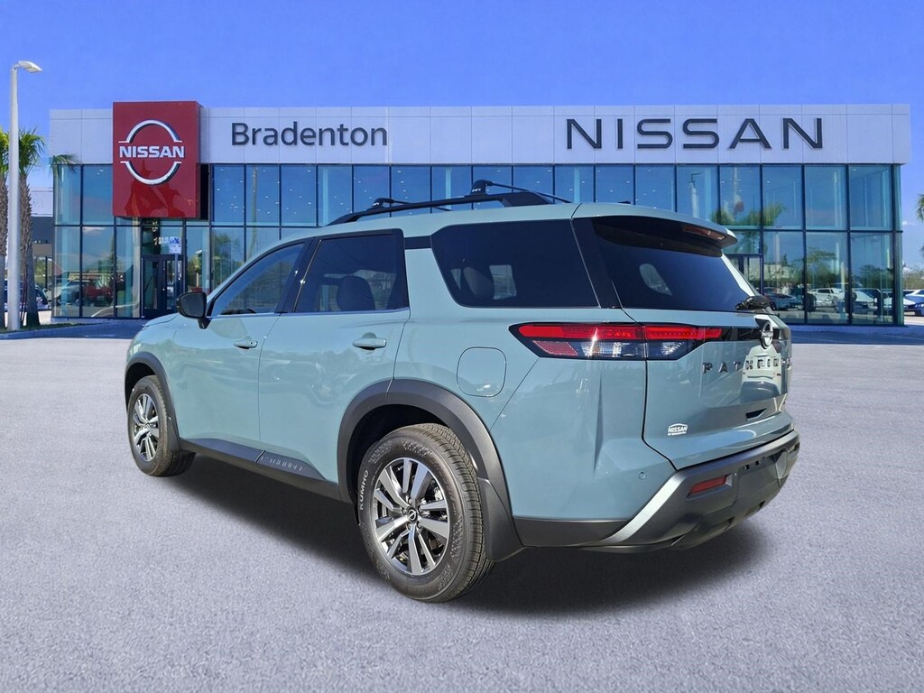 New 2026 Nissan Pathfinder SL SUV