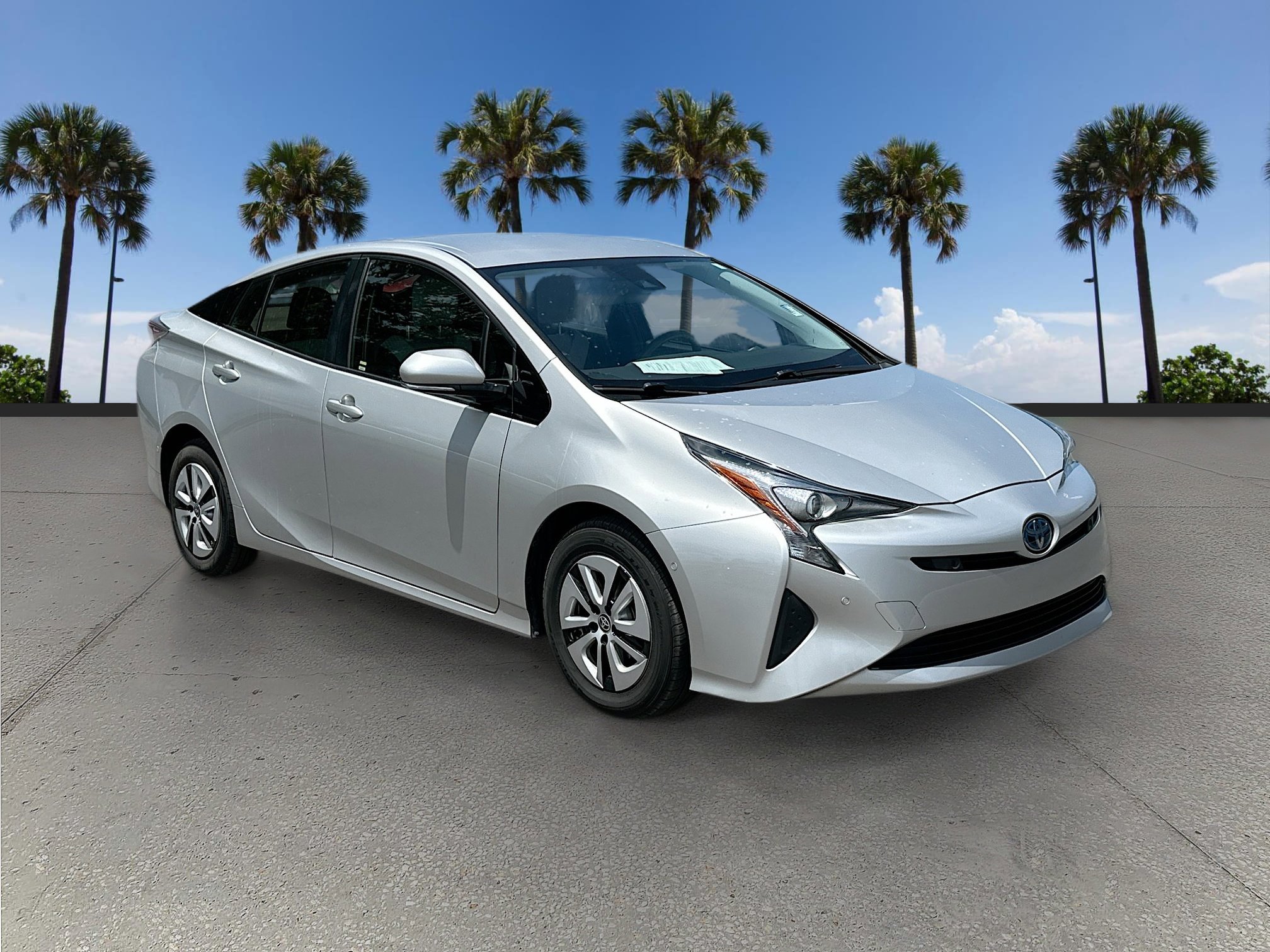 2018 Toyota Prius Four photo 3