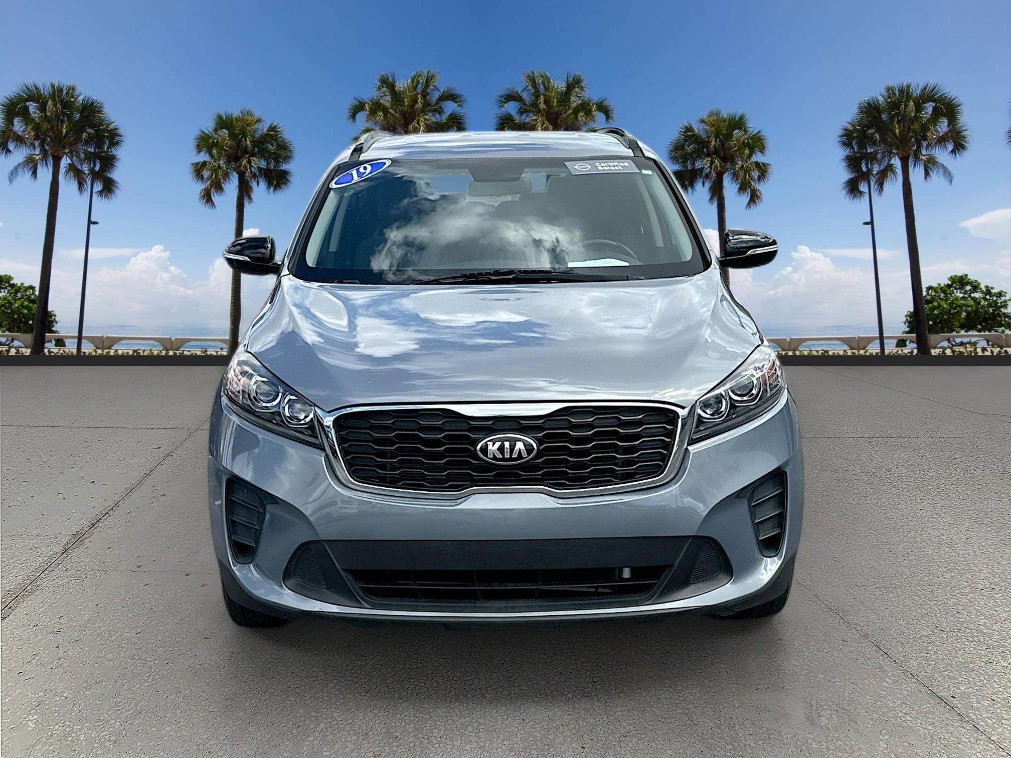 2019 Kia Sorento S photo 2
