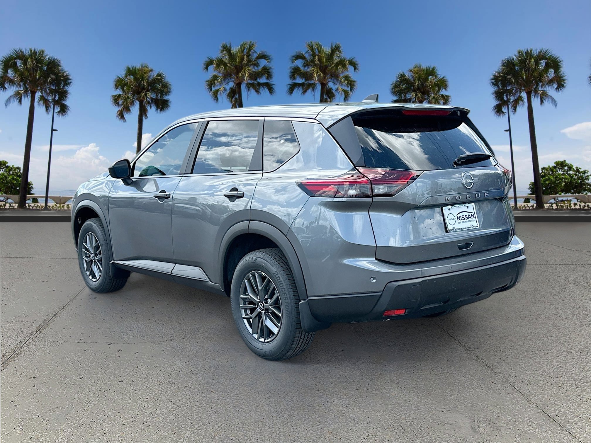 2025 Nissan Rogue S photo 4