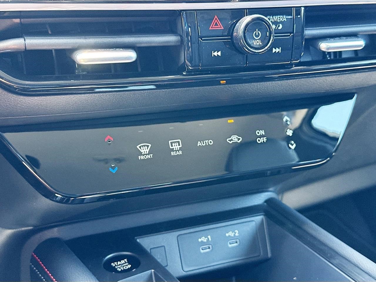 2025 Nissan Kicks SR - Photo 10