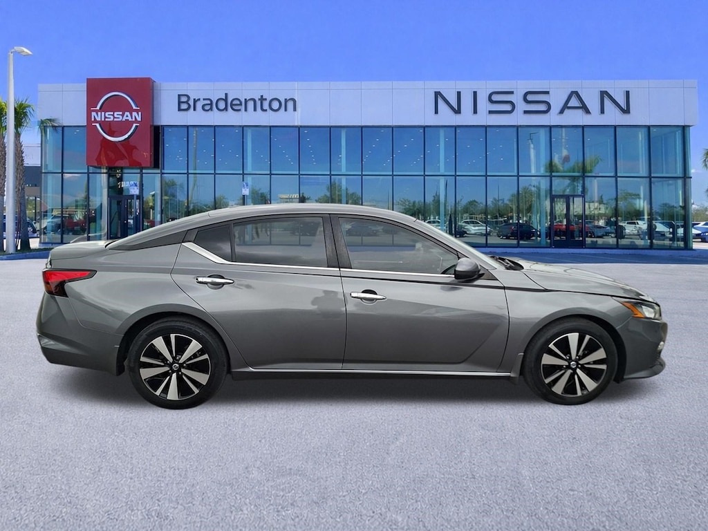 Certified 2022 Nissan Altima 2.5 SV Sedan