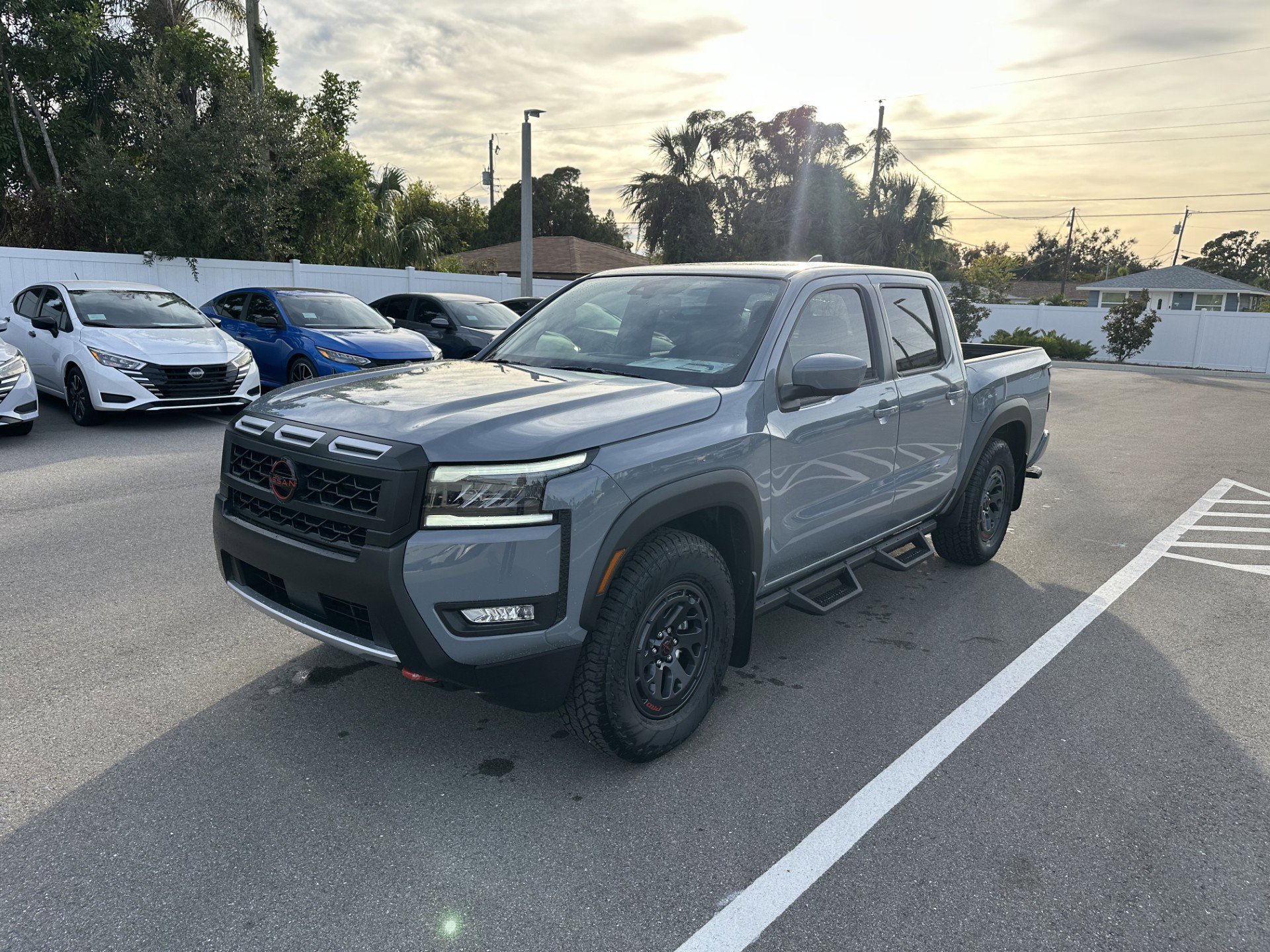 2026 Nissan Frontier PRO-X's photo