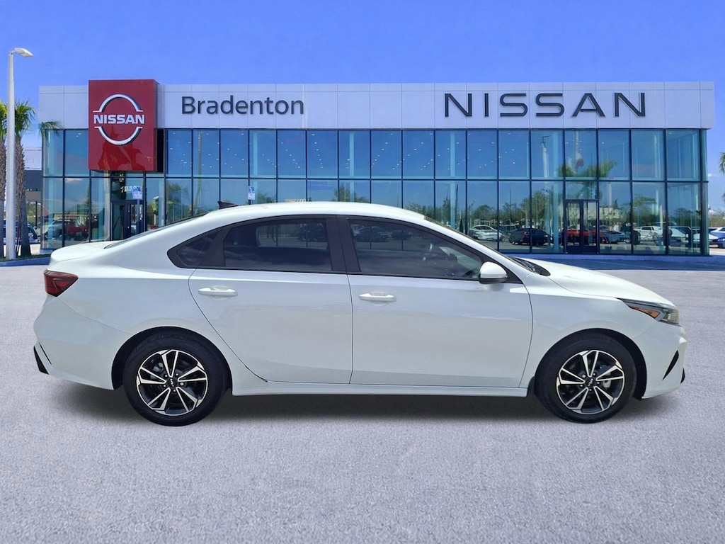 Used 2024 Kia Forte LXS Sedan