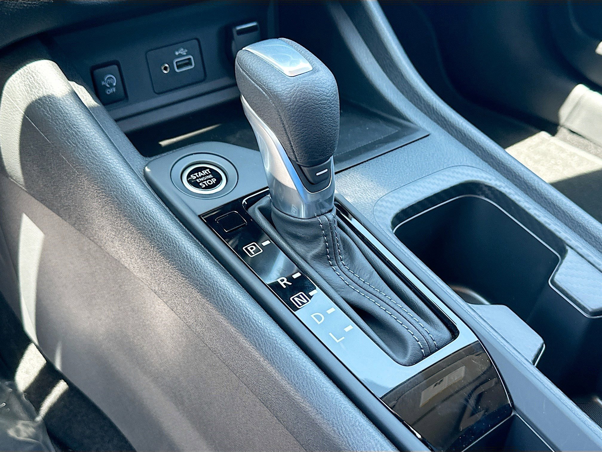 2025 Nissan Sentra S - Photo 11
