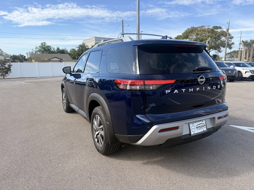 New 2025 Nissan Pathfinder SL SUV
