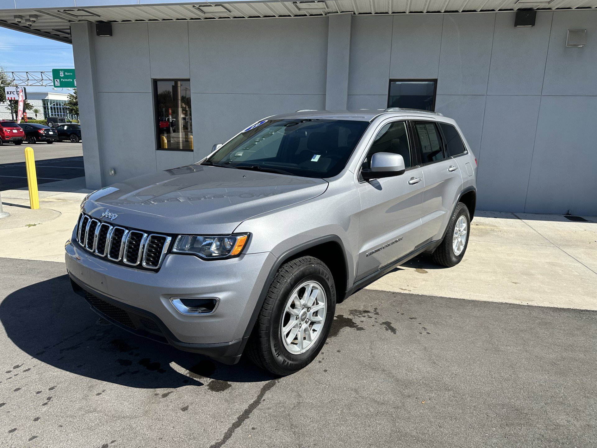 2019 Jeep Grand Cherokee Laredo E's photo