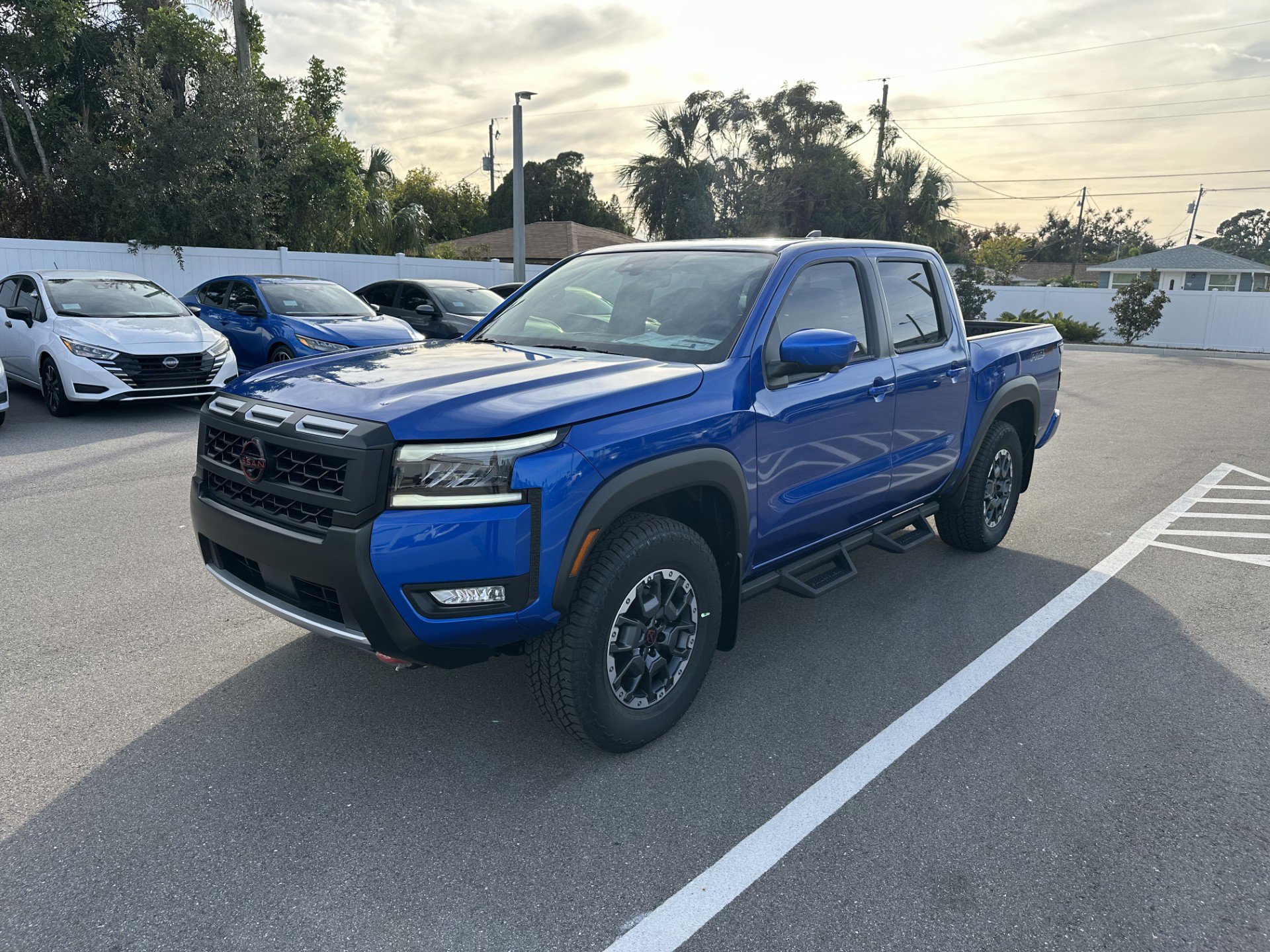 2026 Nissan Frontier PRO-4X's photo