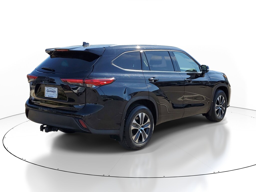 Used 2022 Toyota Highlander XLE SUV