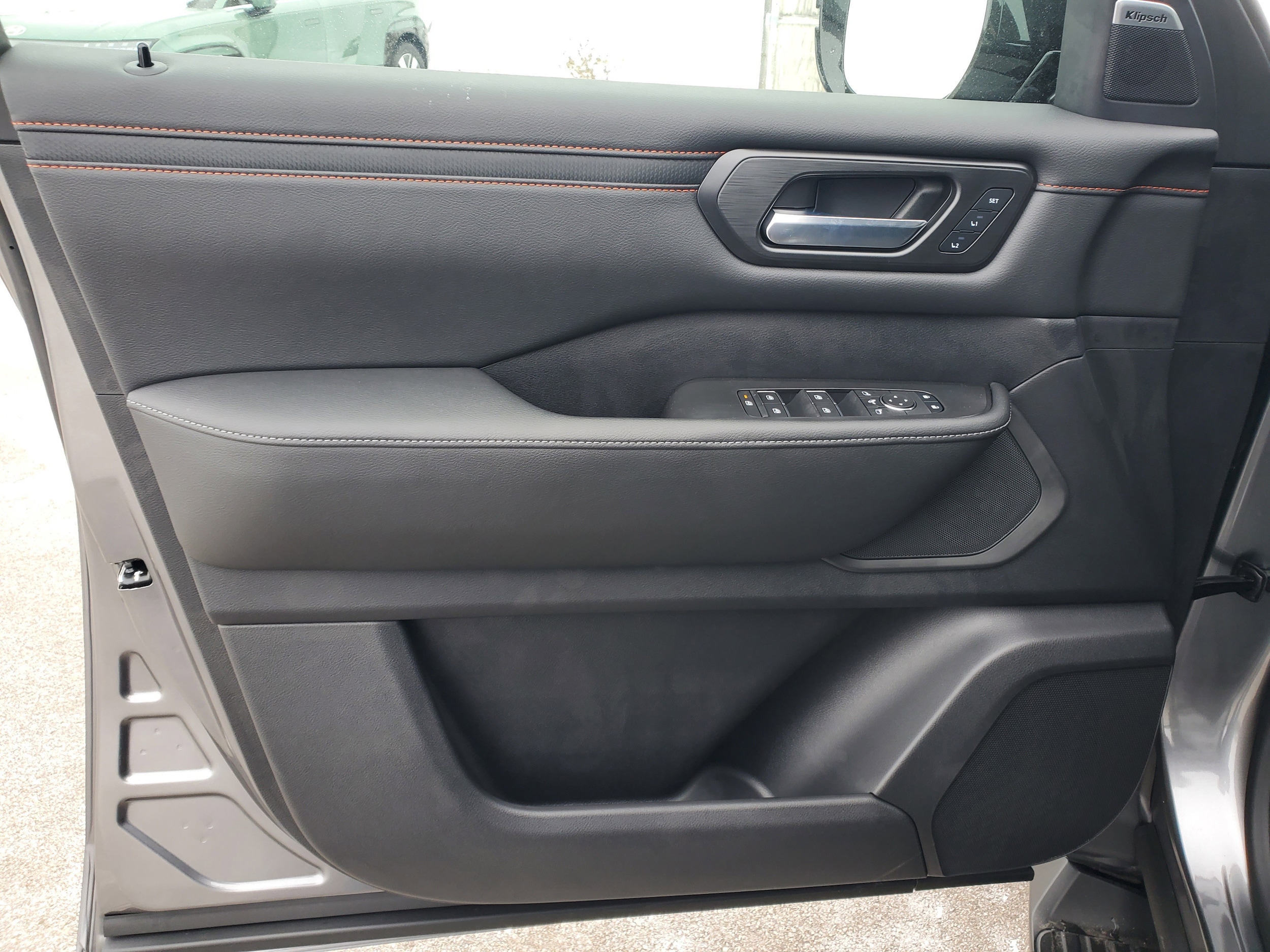 2026 Nissan Armada PRO-4X - Photo 7