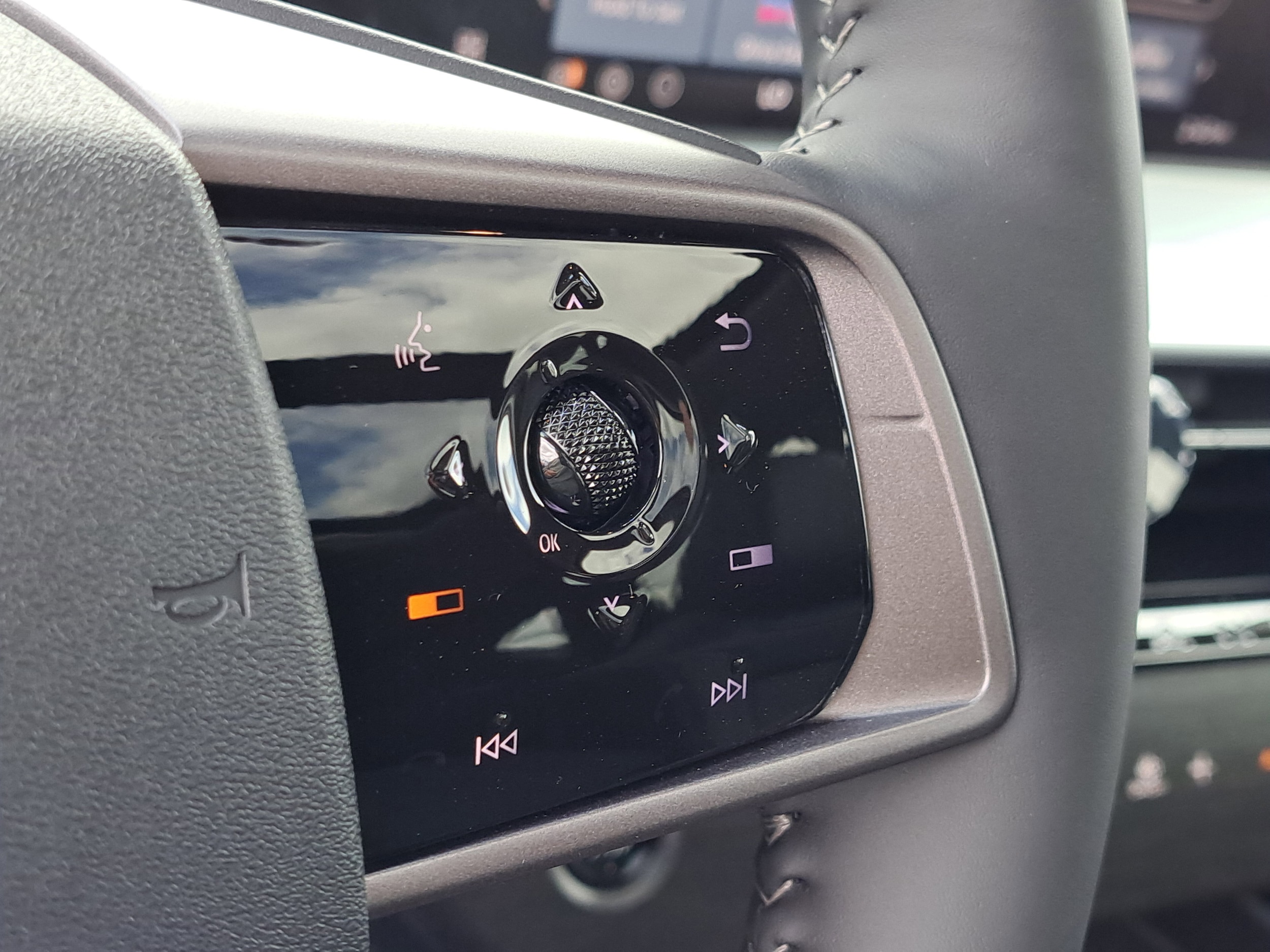 2025 Nissan Murano SL - Photo 11