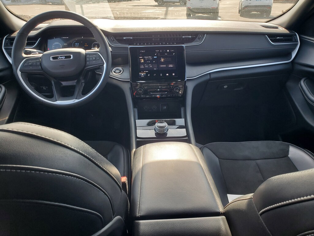 Used 2023 Jeep Grand Cherokee Altitude SUV