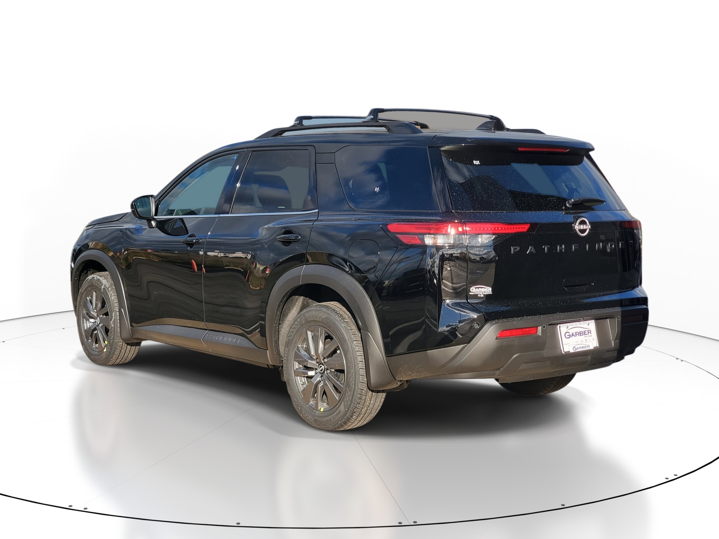 2025 Nissan Pathfinder SV photo 3