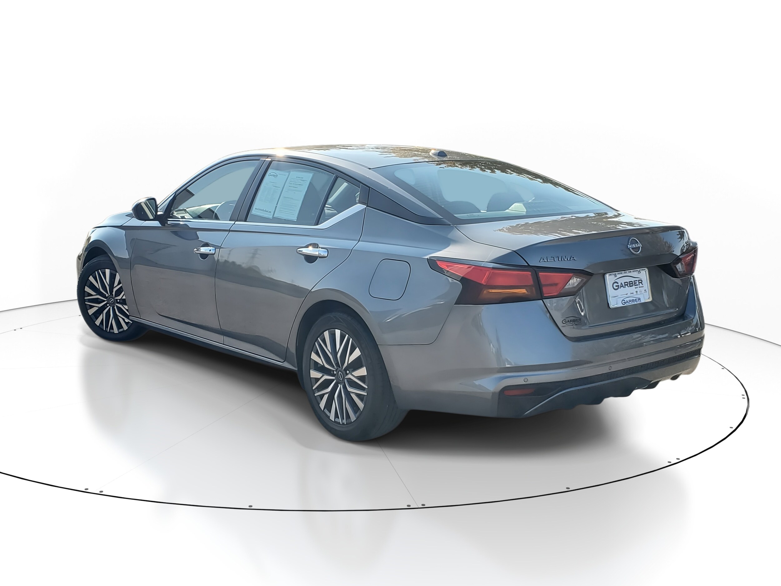 2023 Nissan Altima 2.5 SV photo 3