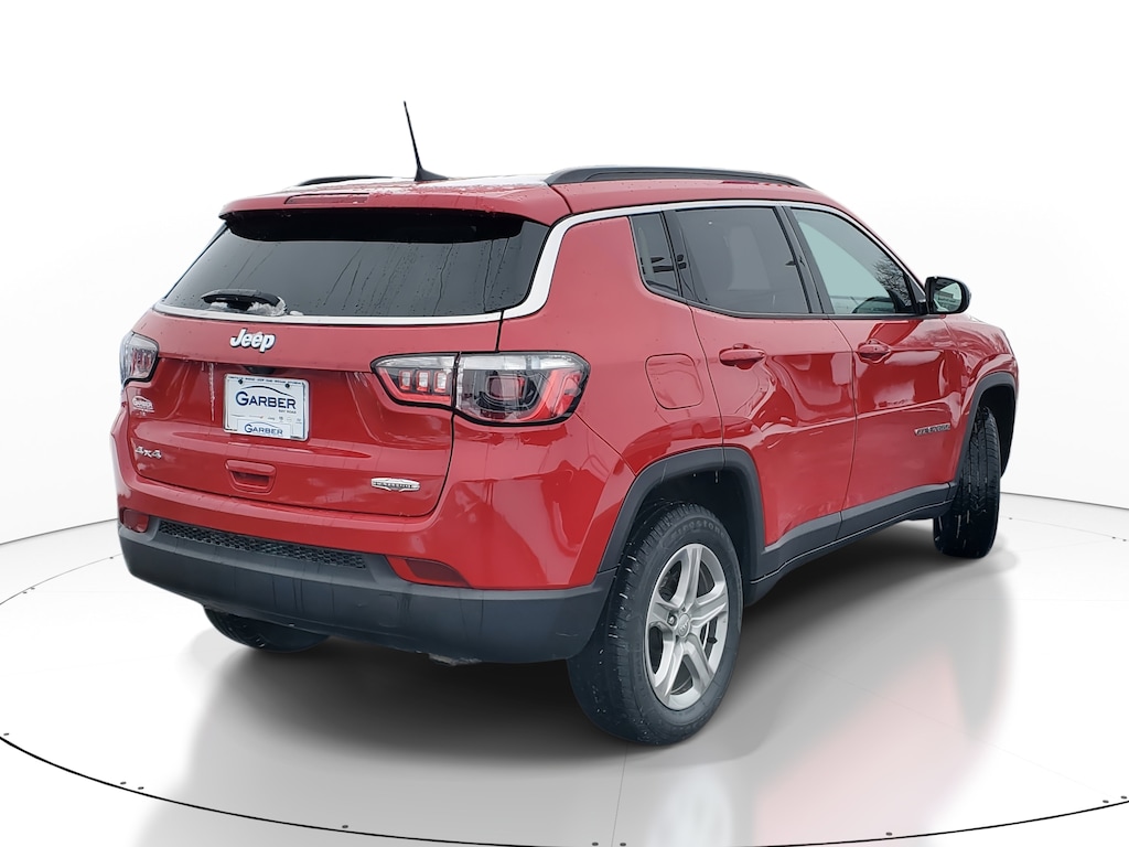 Used 2024 Jeep Compass Latitude SUV