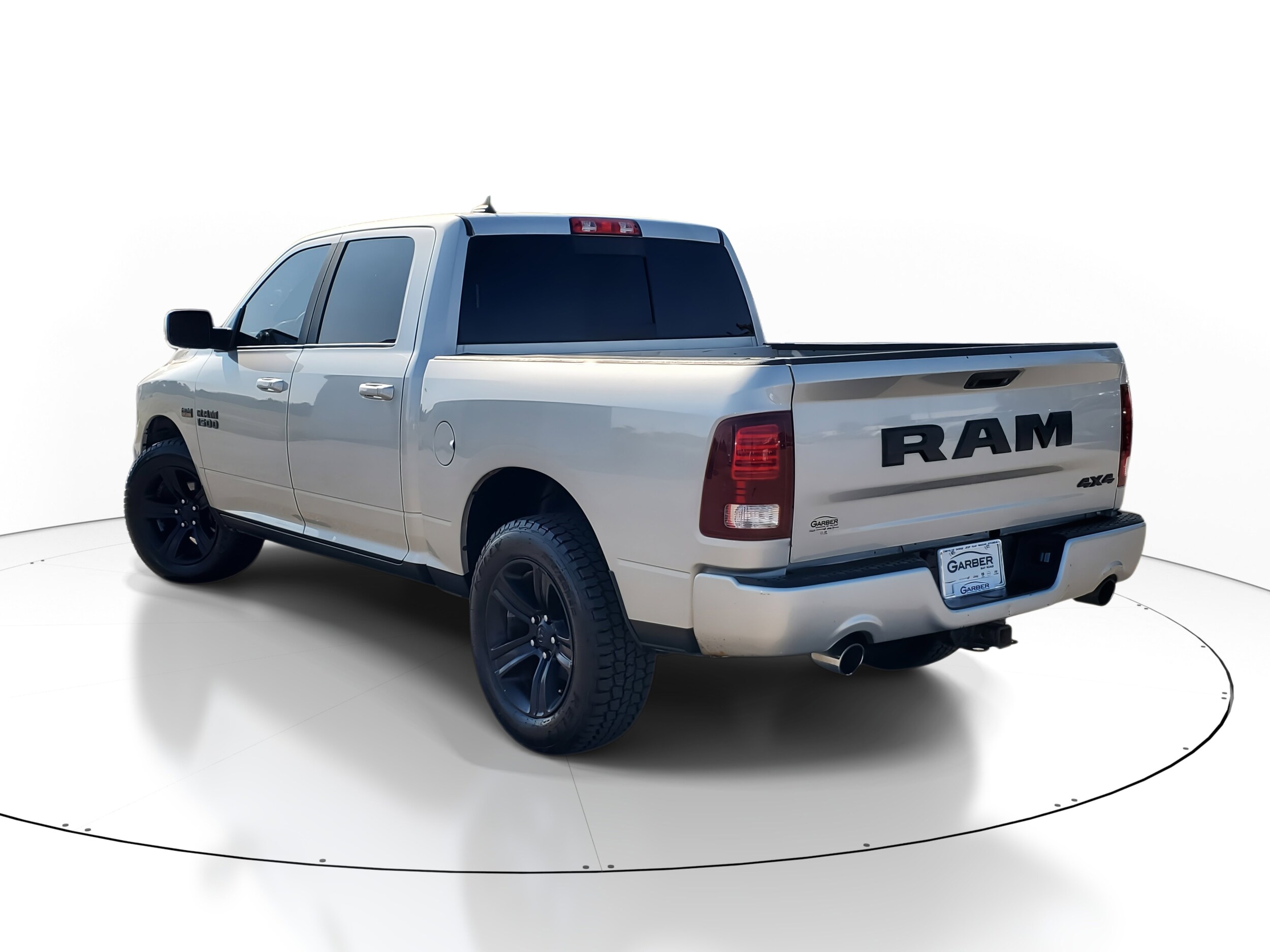 2018 Ram 1500 Sport photo 2