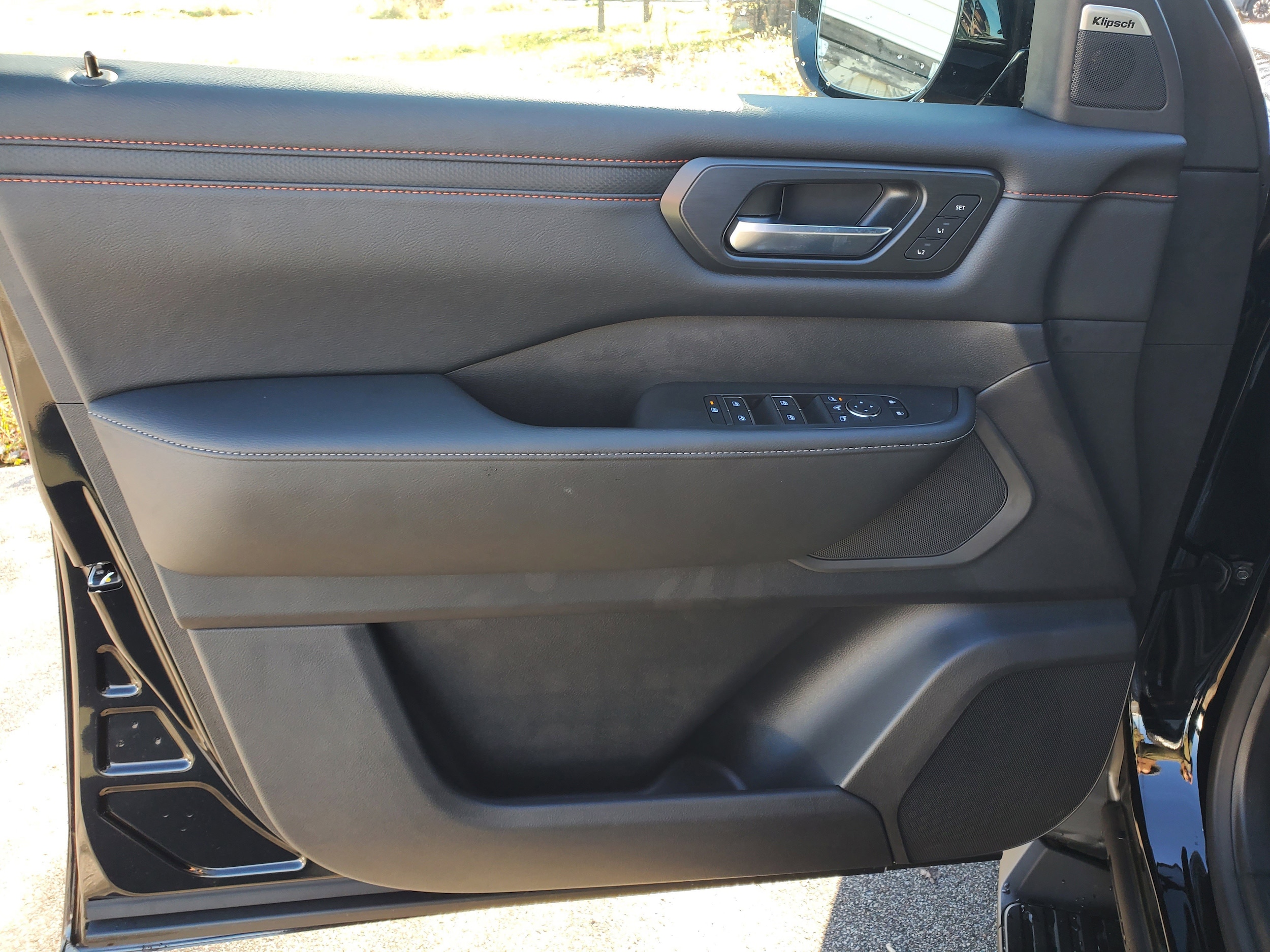 2026 Nissan Armada PRO-4X - Photo 7