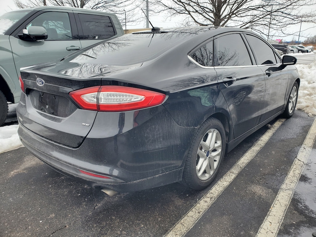 Used 2014 Ford Fusion SE Sedan
