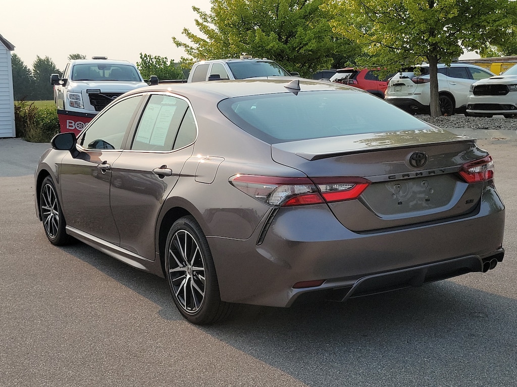 Used 2022 Toyota Camry SE Sedan