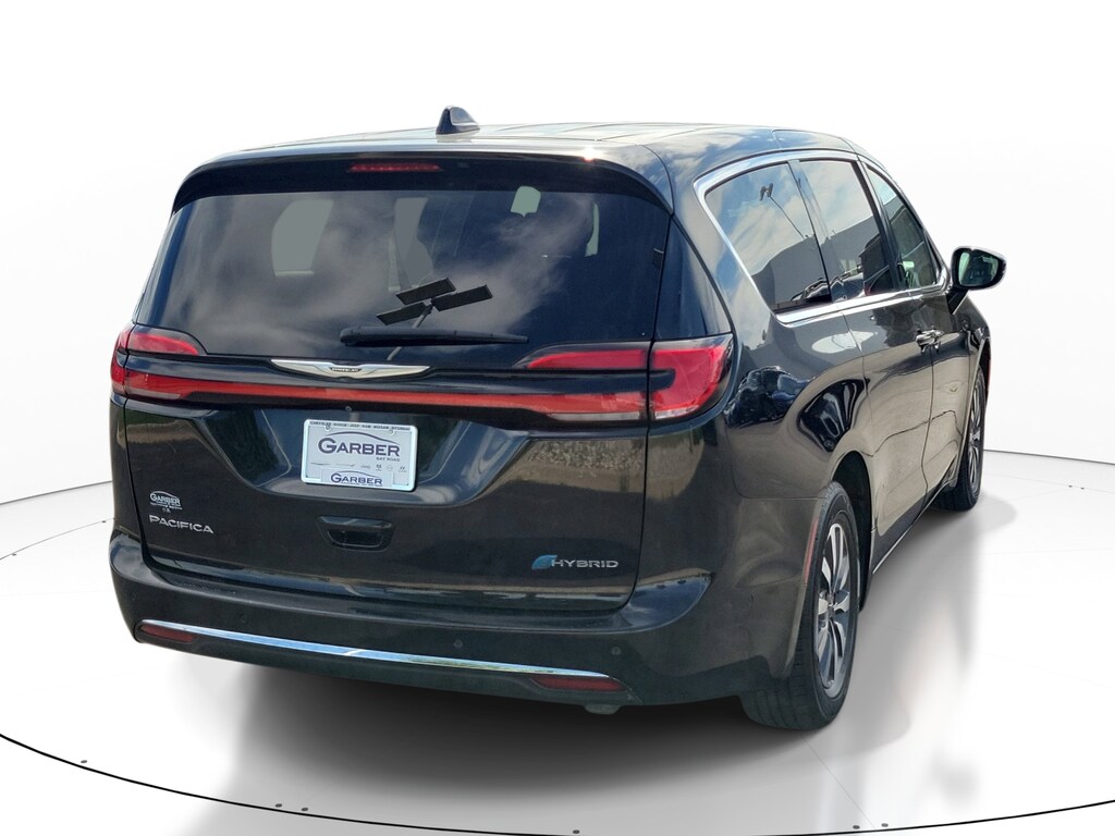 Used 2022 Chrysler Pacifica Hybrid Touring L Van Passenger Van