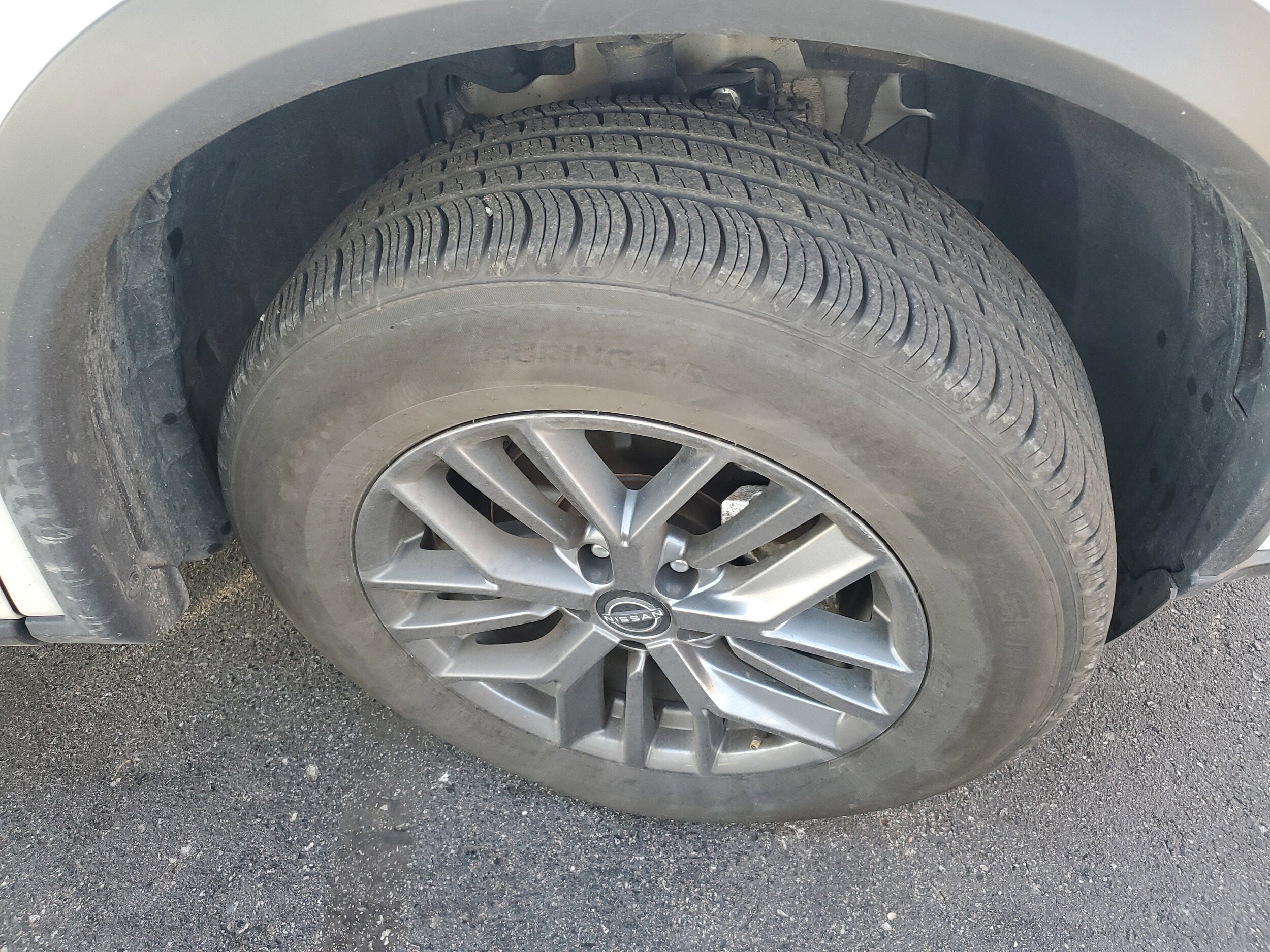 2024 Nissan Rogue S photo 2