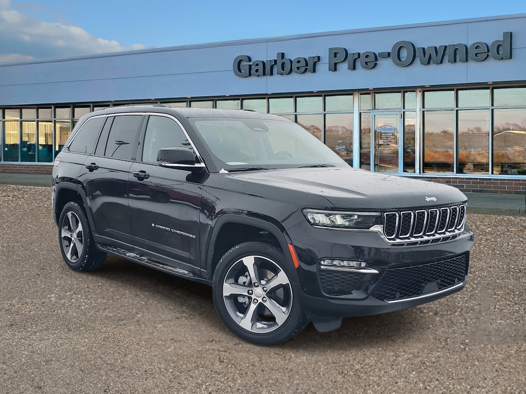 Used 2023 Jeep Grand Cherokee Limited SUV