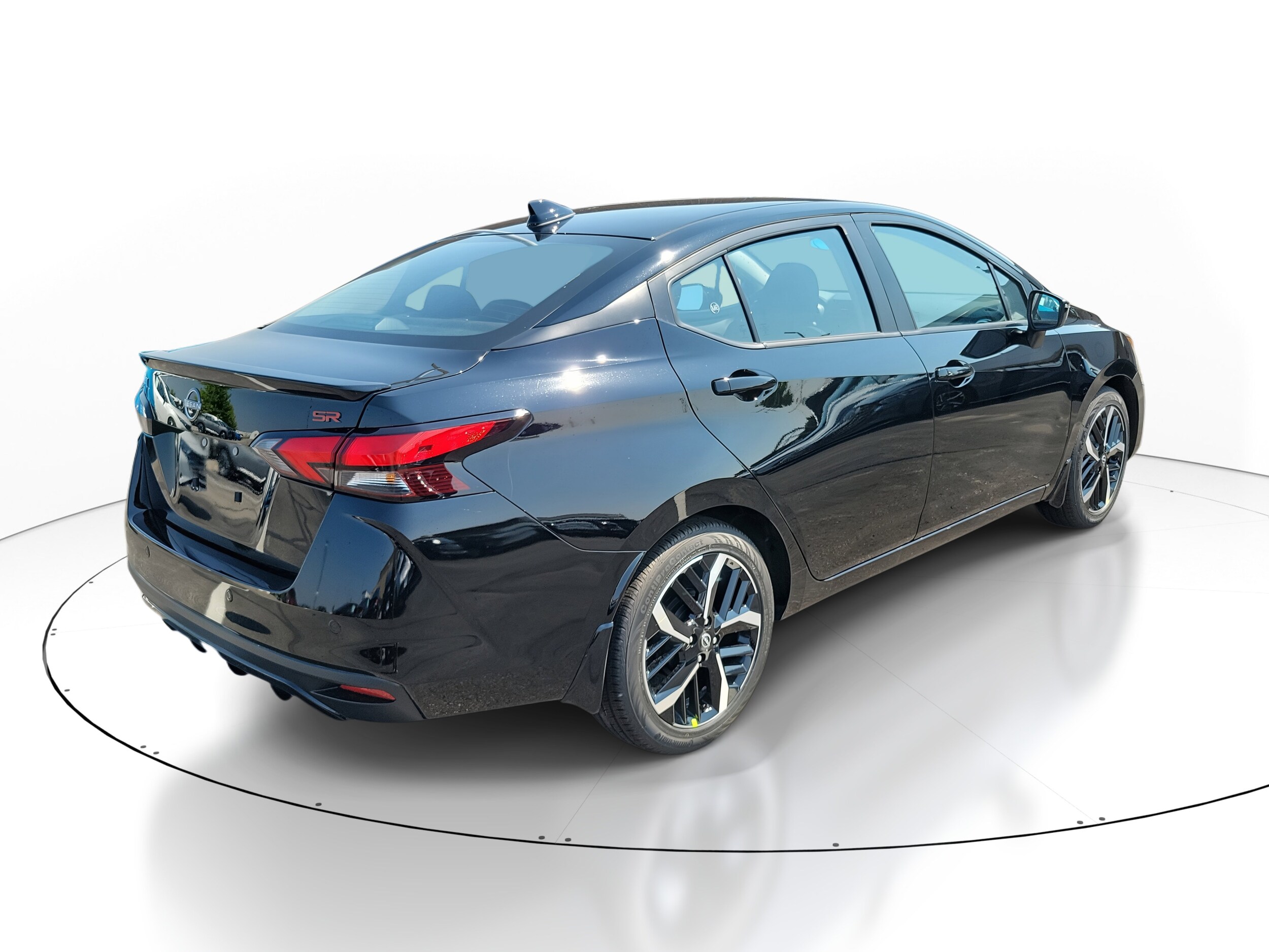 2025 Nissan Versa 1.6 SR photo 3