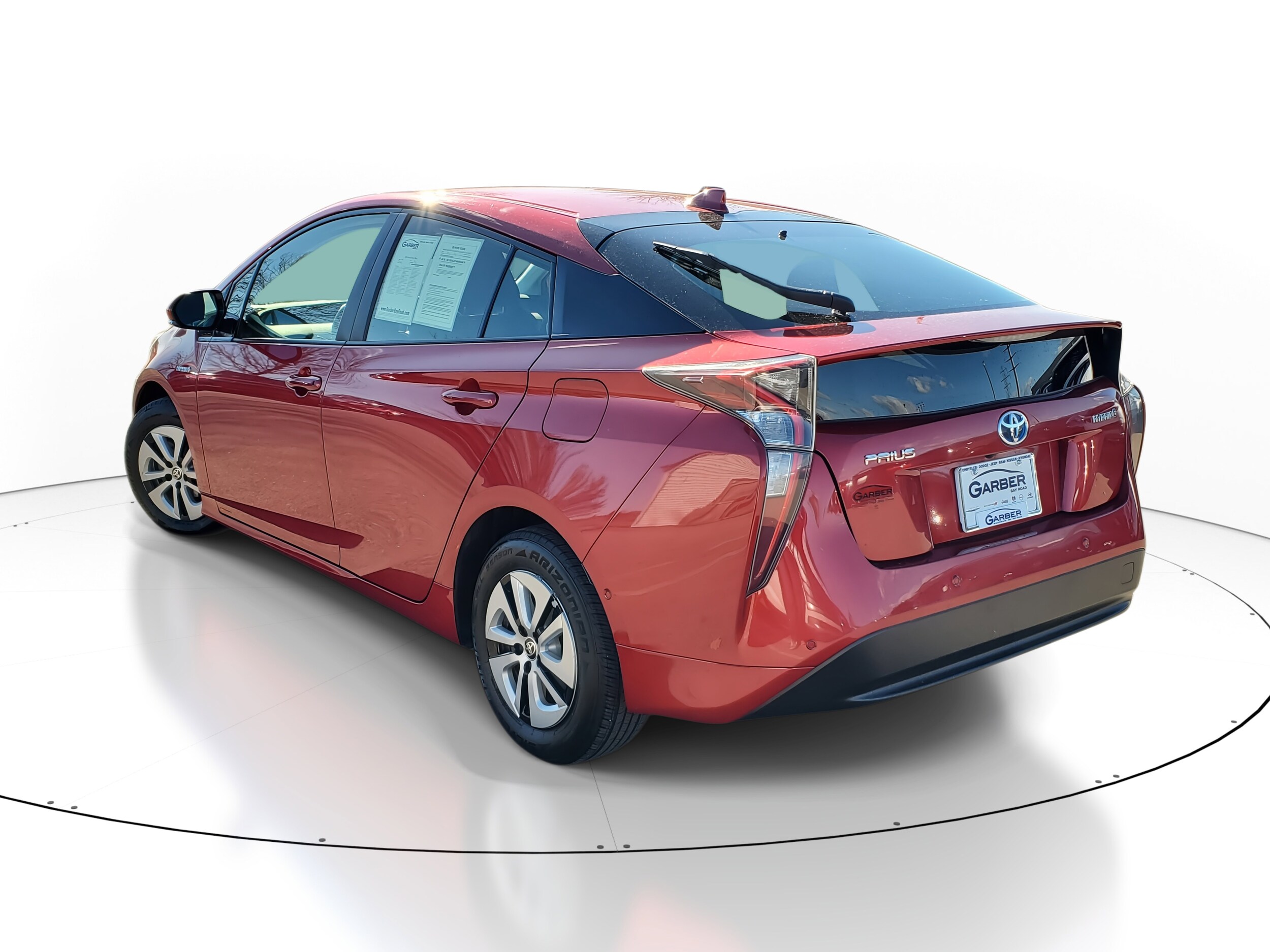 2018 Toyota Prius Three photo 3