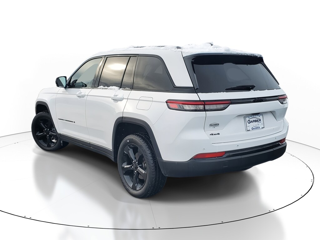 Used 2023 Jeep Grand Cherokee Altitude SUV