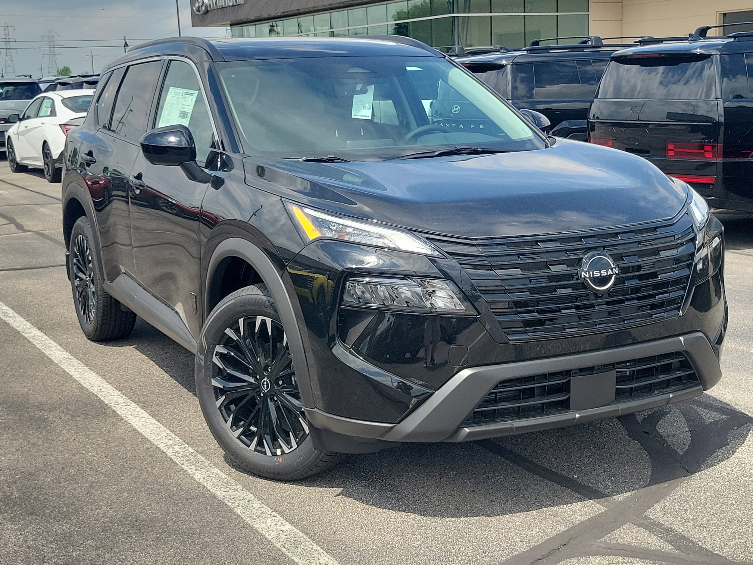 2026 Nissan Rogue Dark Armor AWD's photo